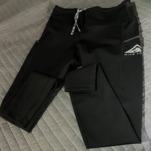 Nike Dri-Fit Nike Trail leggings